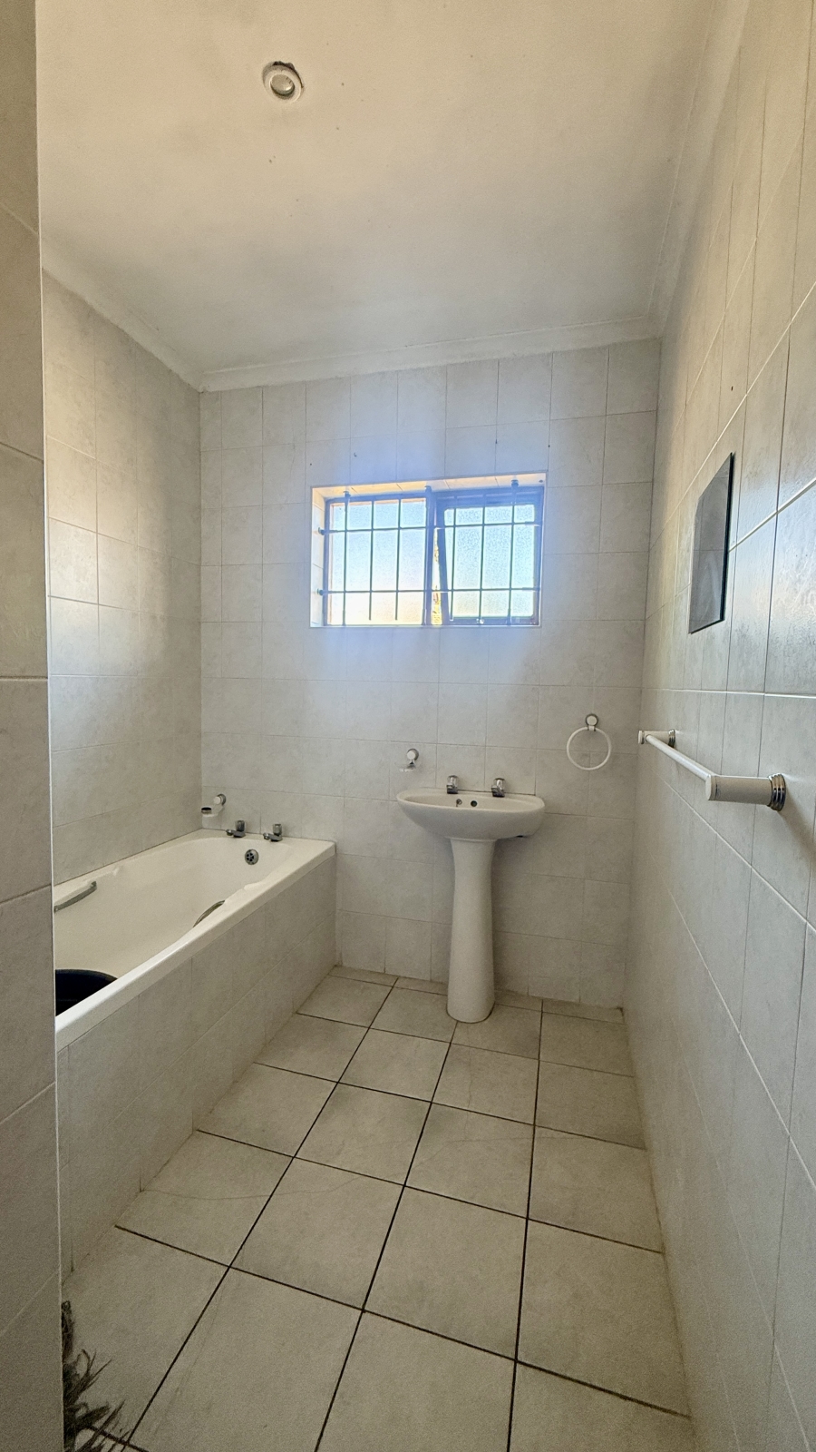 6 Bedroom Property for Sale in Summerstrand Eastern Cape